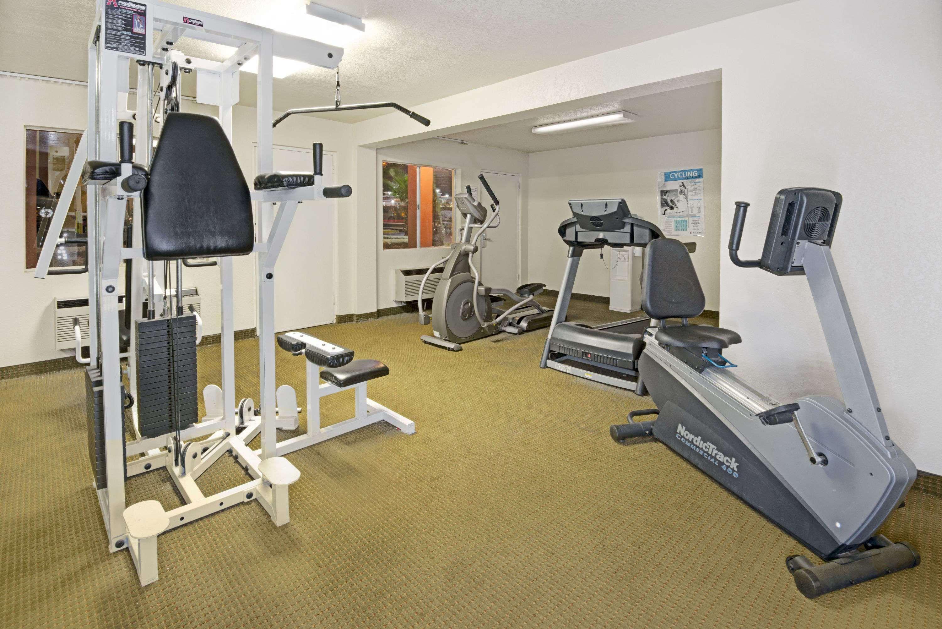 Super 8 By Wyndham Airport Hotel El Paso